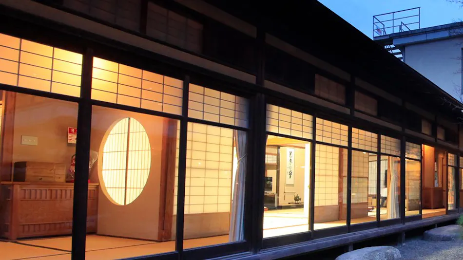 Lakeside Western-style Mansion Katakura Silk Hotel