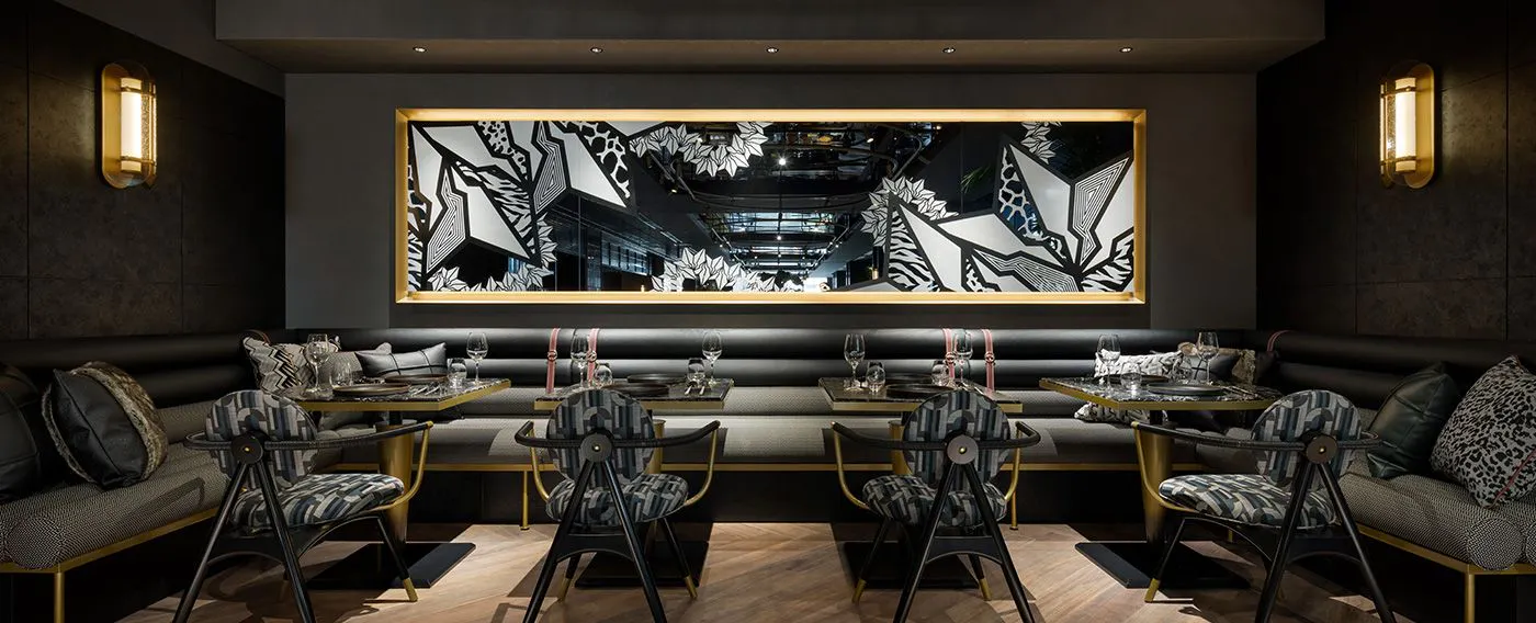 繁華街の中心でありながら、別世界のような心地よい空間