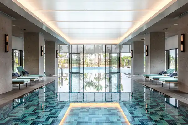 สระว่ายน้ำในร่ม