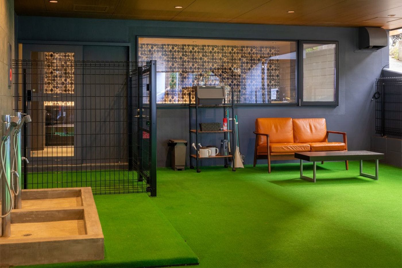 Dog Run Tertutup untuk Segala Cuaca