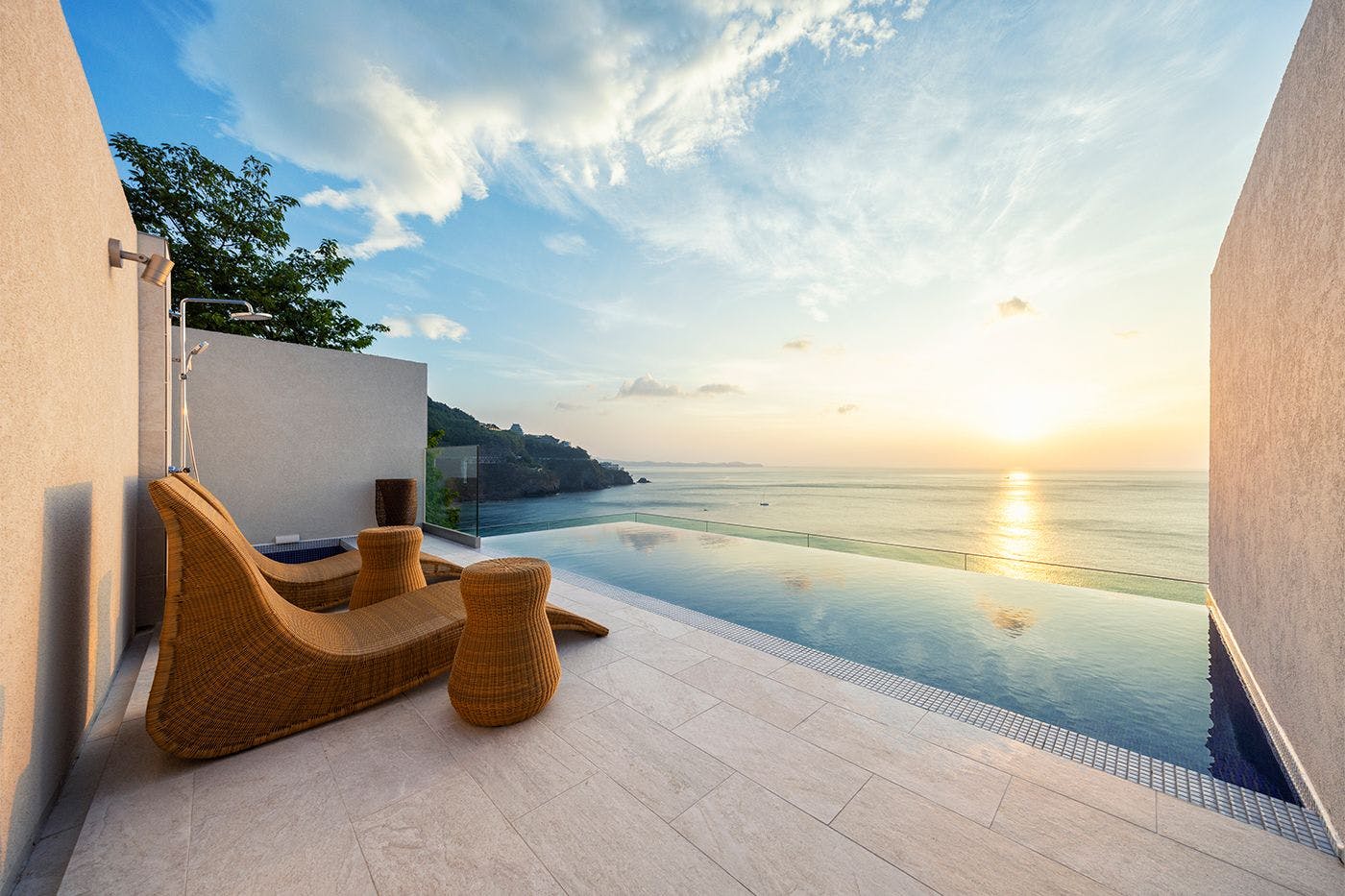 インフィニティープール