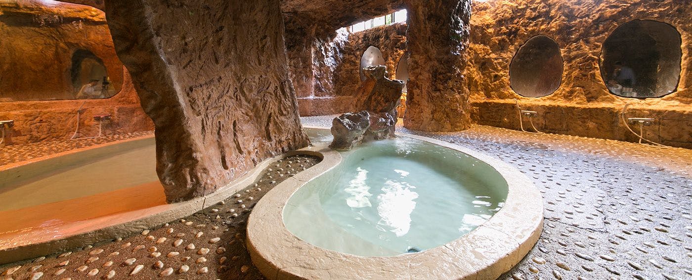 ออนเซ็นถ้ำ