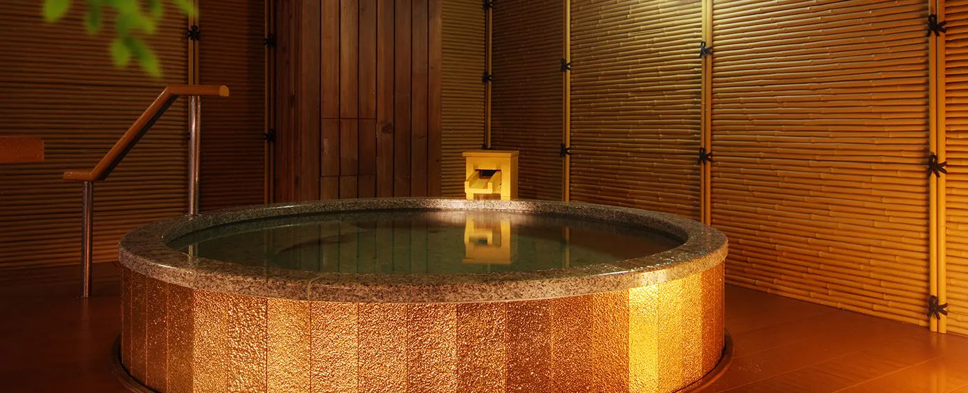 อ่างอาบน้ำทองคำ