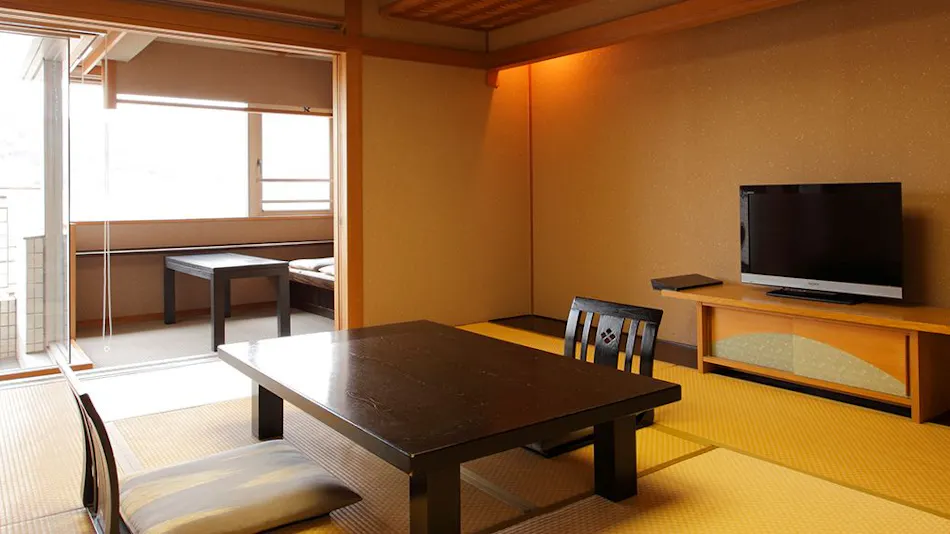 Atami Season Hotel
