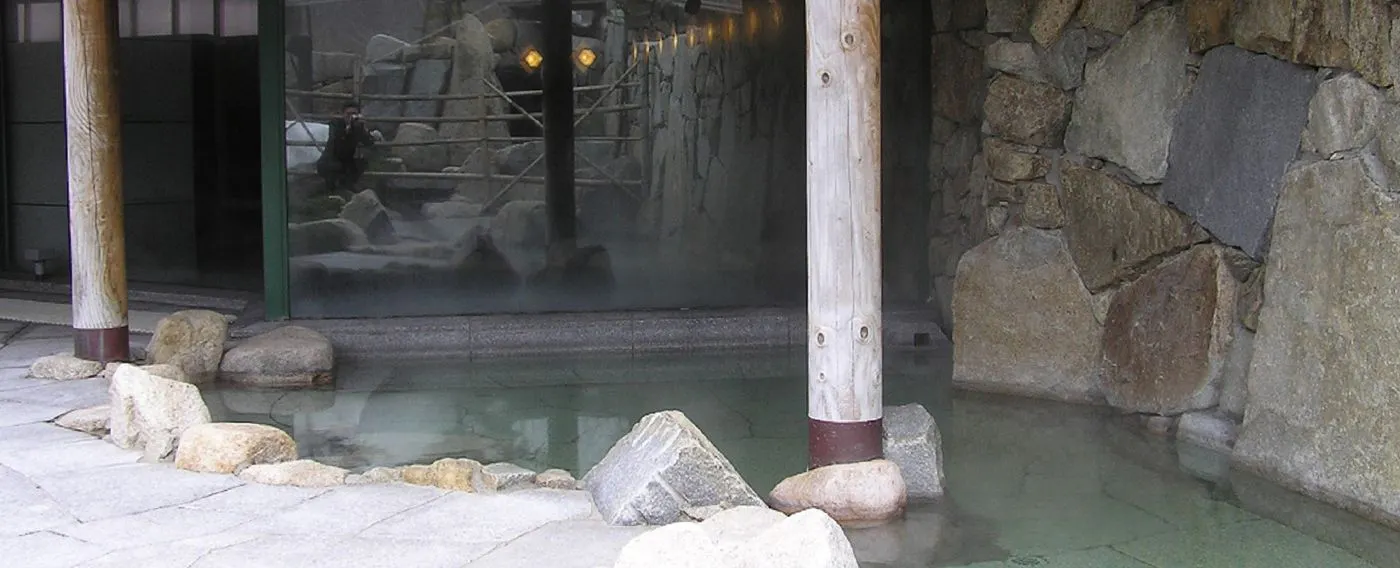 บ่อน้ำพุร้อนกลางแจ้ง