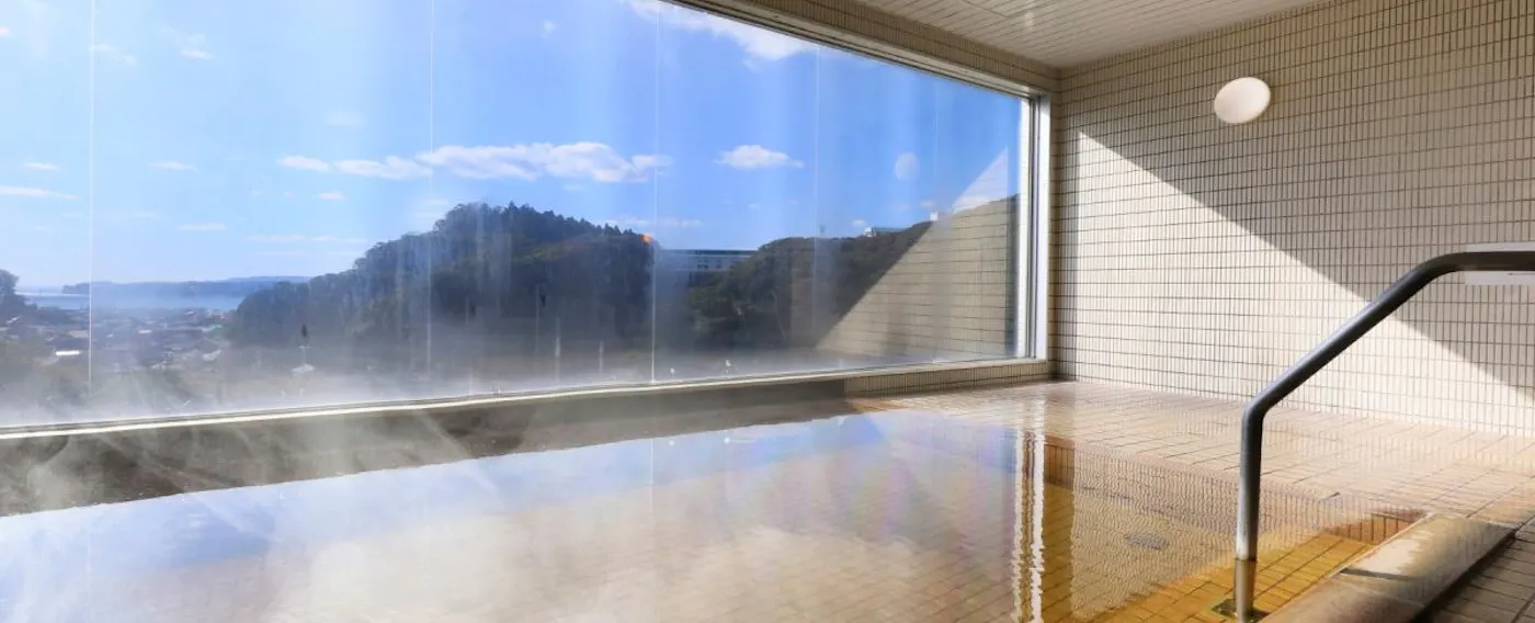 น้ำพุร้อนคัตสึอุระ "ไกโบะ โนะ ยุ"