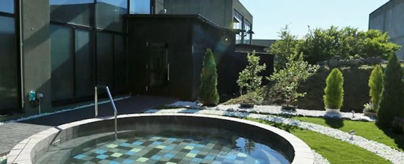 ออนเซ็นกลางแจ้ง