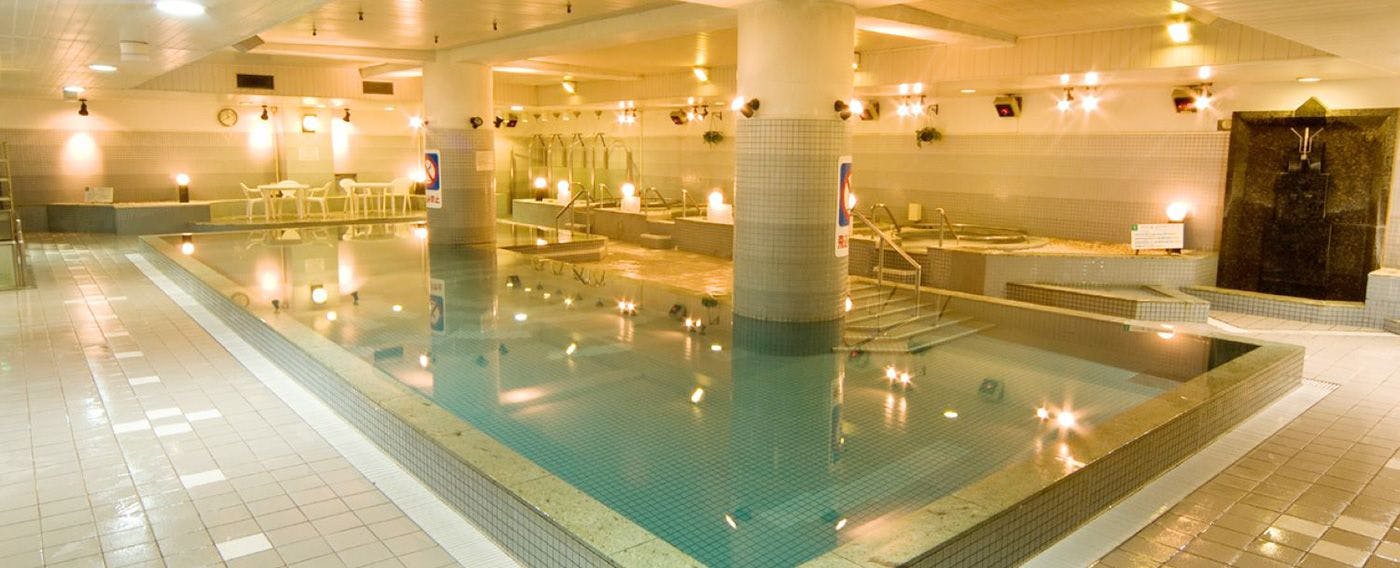 Rumah pemandian umum