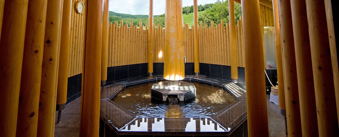 ออนเซ็นกลางแจ้งส่วนตัว "คาคุเระบิโนะยุ"