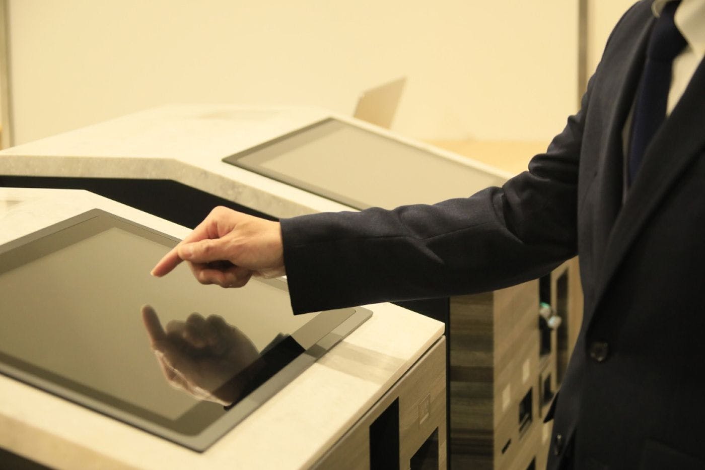 스마트 체크인 기기