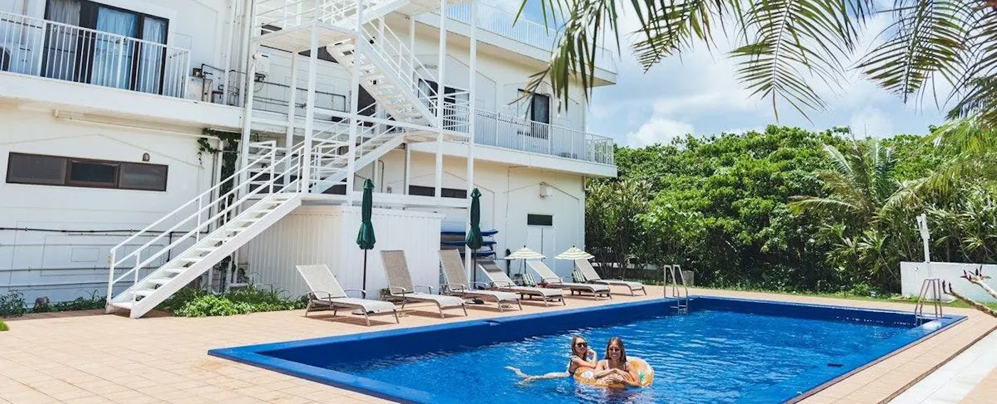 สระว่ายน้ำ