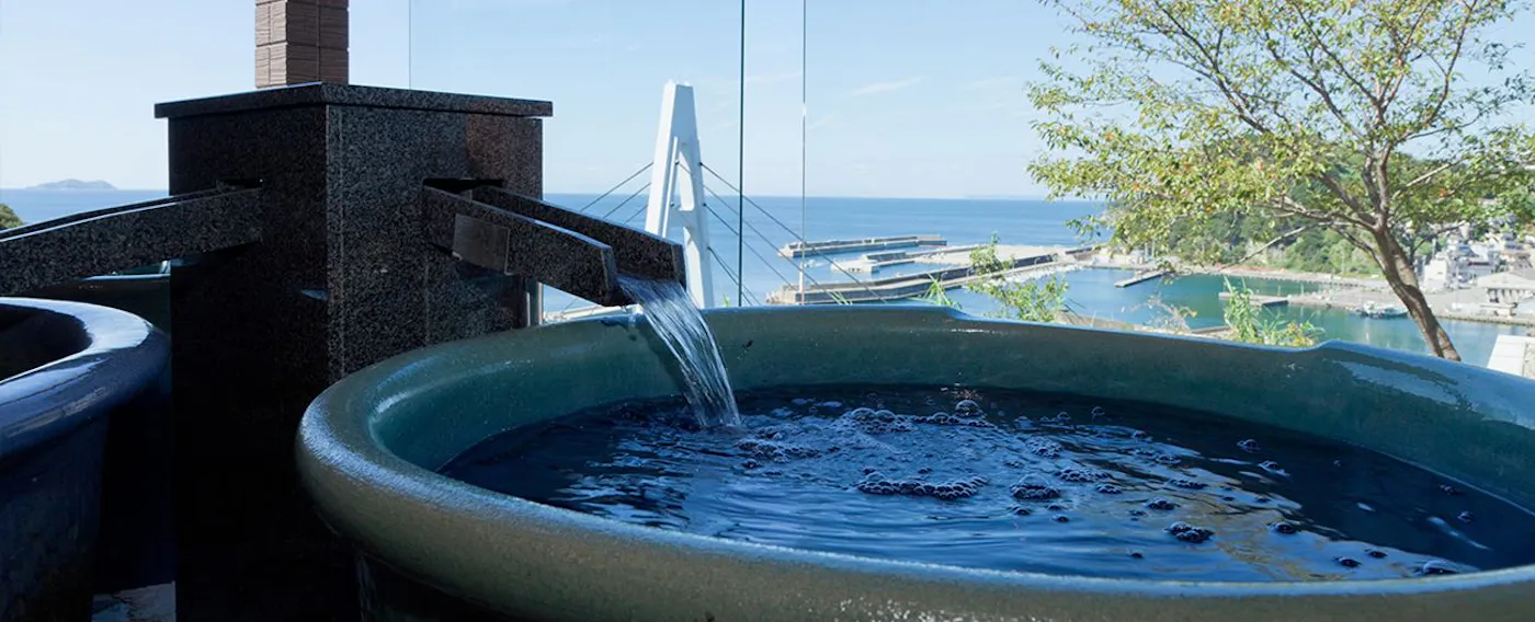 บ่อน้ำพุร้อนอาริงาโตะ (บ่อในร่ม)