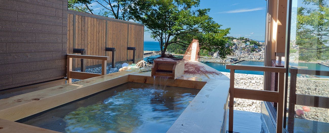 บ่อน้ำพุร้อนอาริงาโตะ – อ่างอาบน้ำกลางแจ้ง