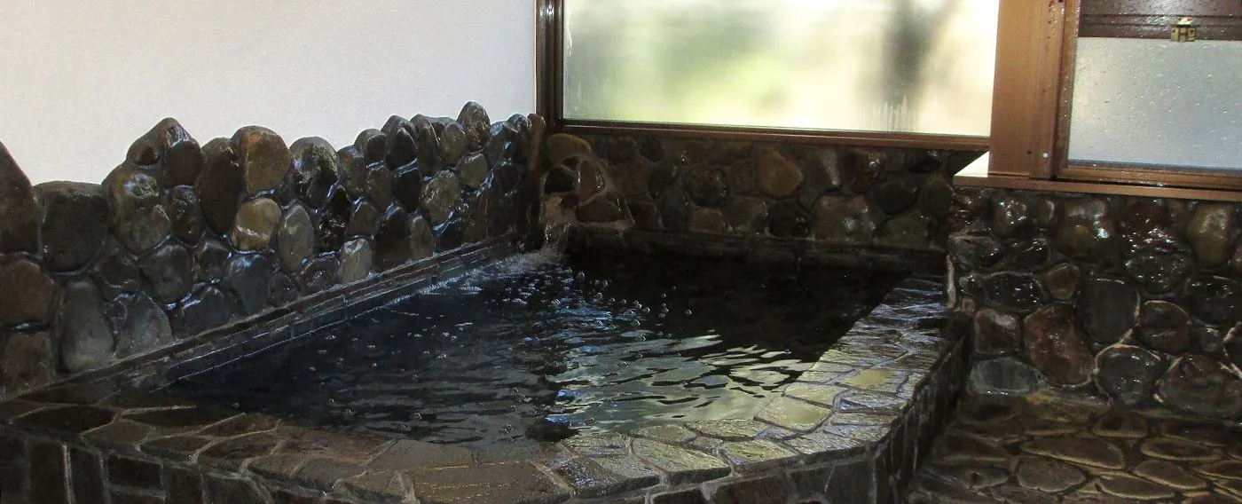 Mata air panas Ryujin Komotogawa