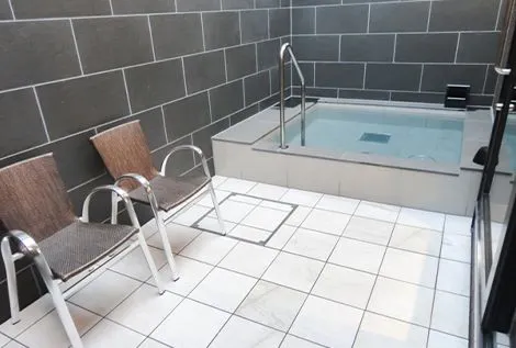 ห้องอาบน้ำรวมขนาดใหญ่