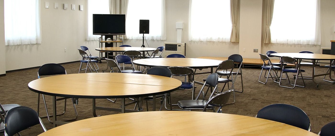 Ruang rapat sewa dan ruang kerja bersama