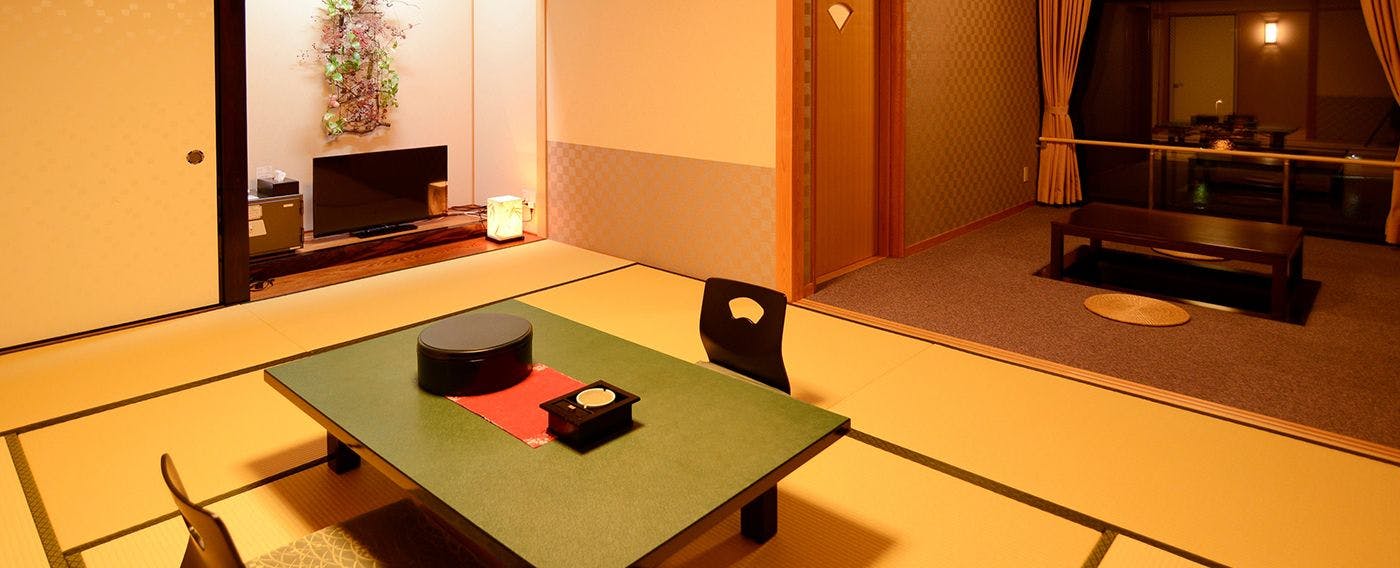 Kaigunkan: The Authentic Home of Taiza Crab - Adults Only Inn