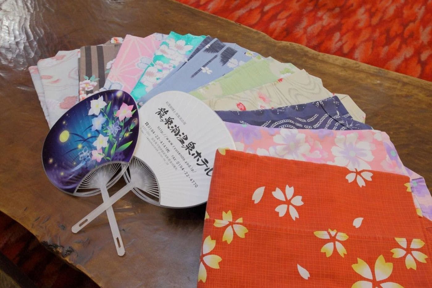 Yukata berwarna-warni