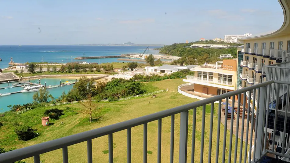 Marine Piazza Okinawa
