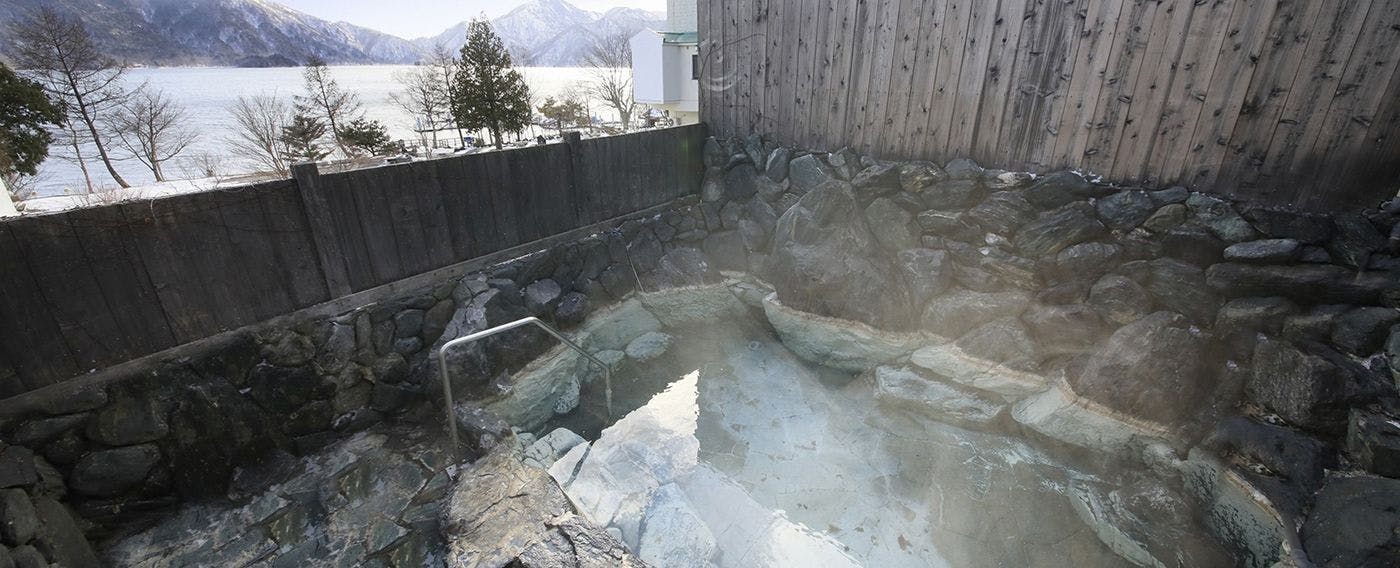 画像の内容（日本語テキスト）がこちらでは確認できません。翻訳する文章が読める画像を再アップロードするか、日本語本文をそのまま貼り付けてください。改行も含めて送っていただければ、改行を保持したままタイ語に翻訳します。