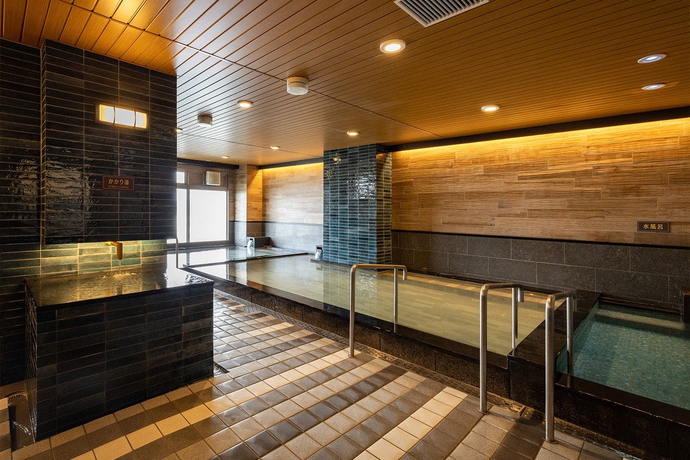 ห้องอาบน้ำรวมชาย