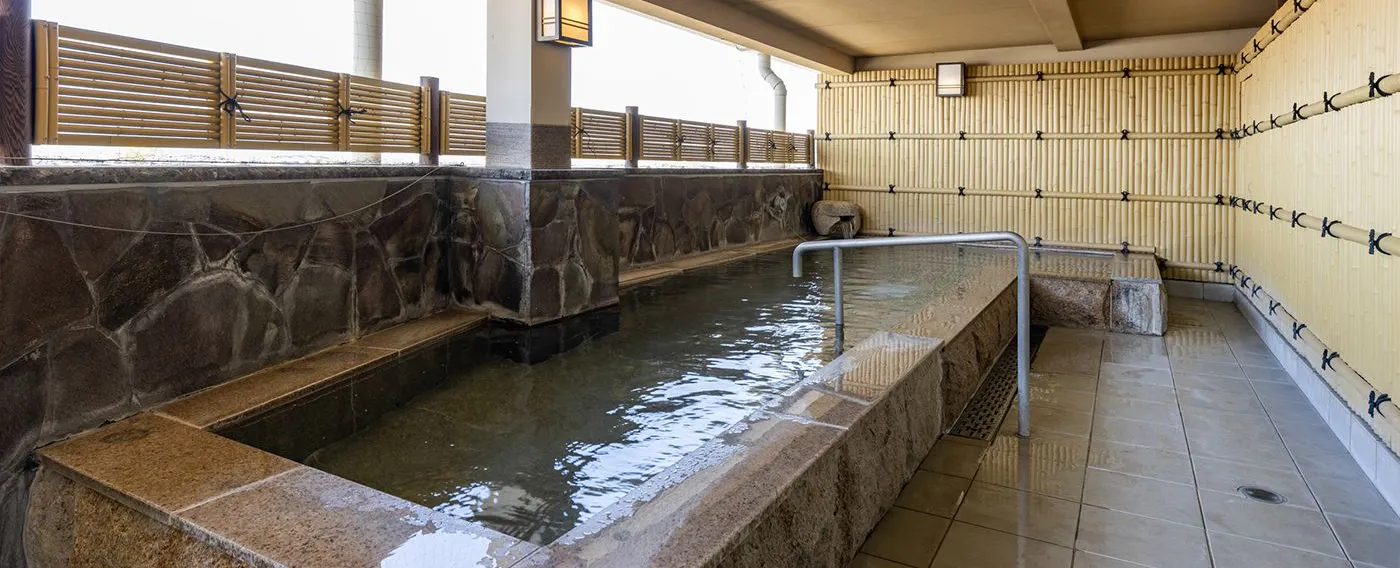 บ่อน้ำพุร้อนกลางแจ้ง