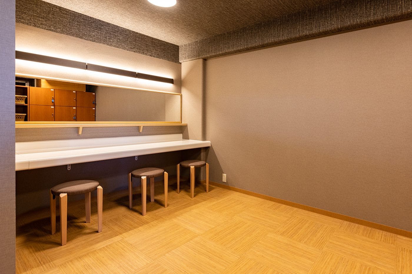 ห้องเปลี่ยนเสื้อผ้า