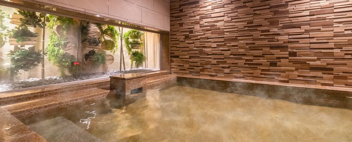 น้ำพุร้อนเท็ตสึวะ