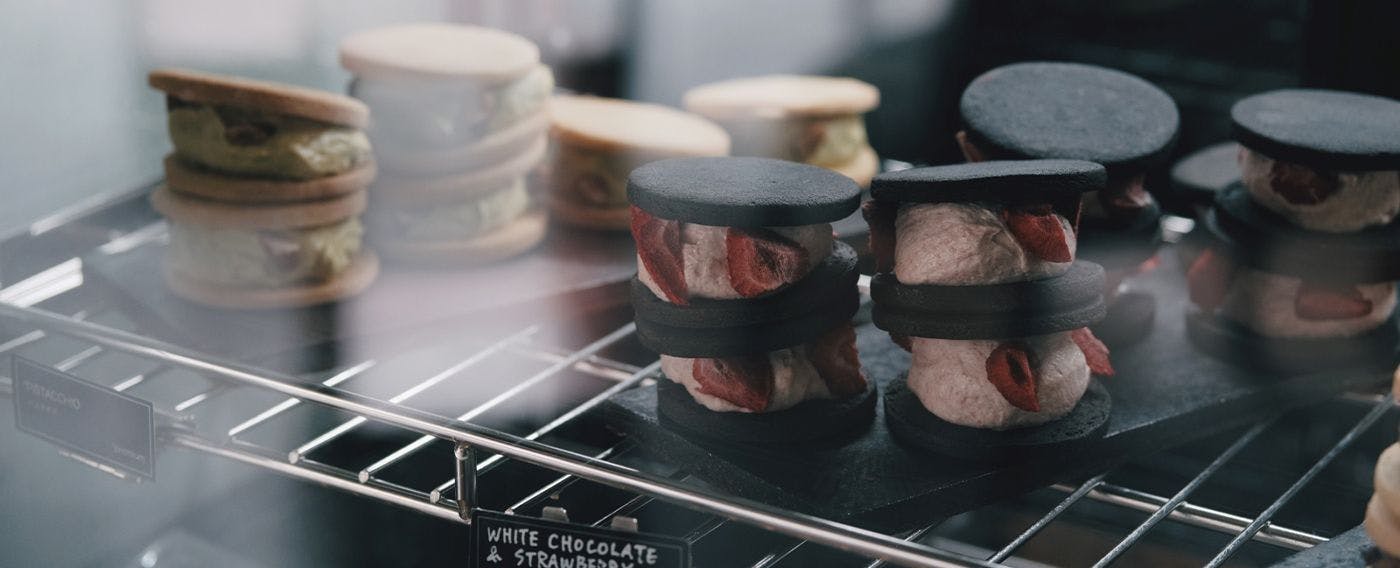 TIMEZ ESPRESSO BAR & คุกกี้แซนด์วิช