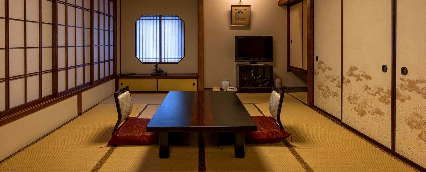 Atami Onsen Sakuraya Ryokan