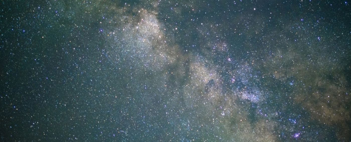 ท้องฟ้าเต็มไปด้วยดวงดาว