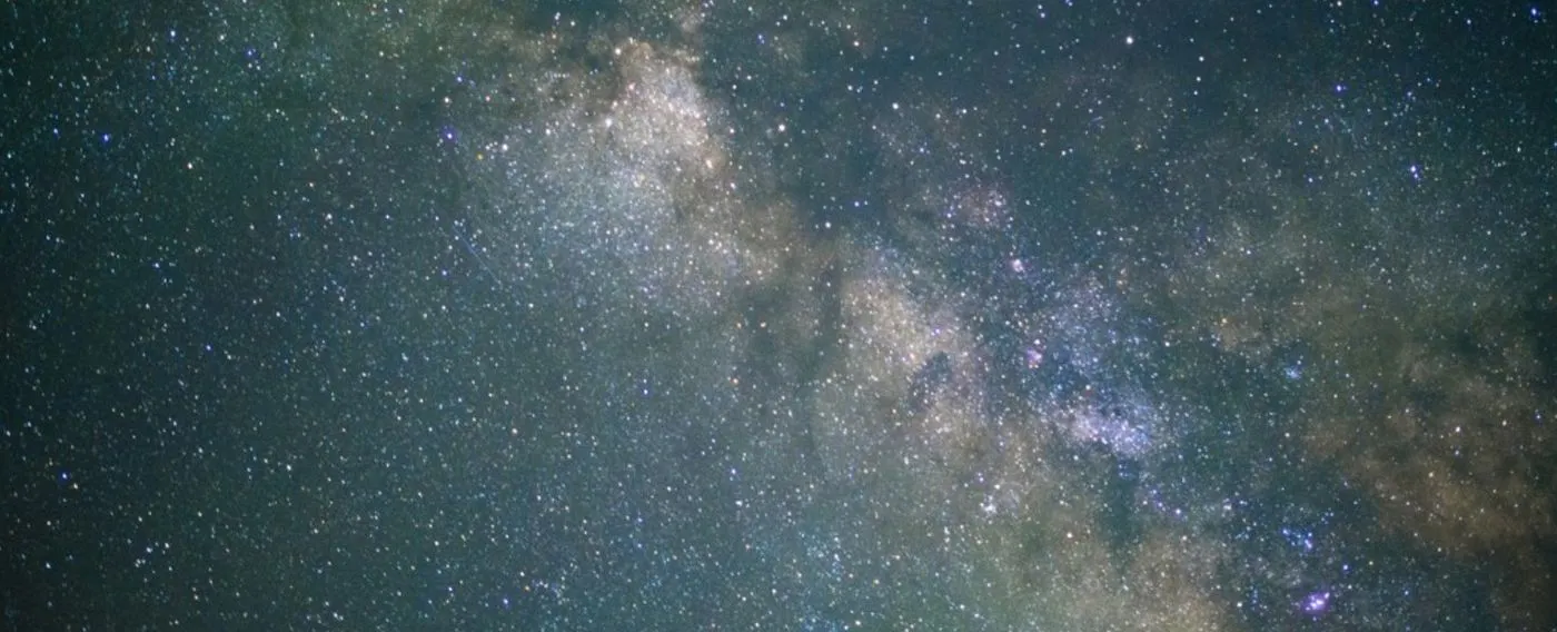 ท้องฟ้าเต็มไปด้วยดวงดาว