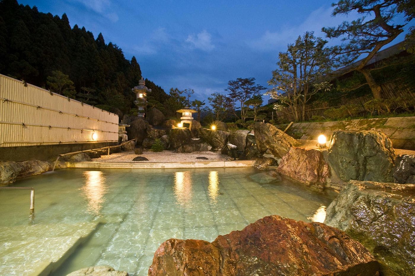 Baden Akebi