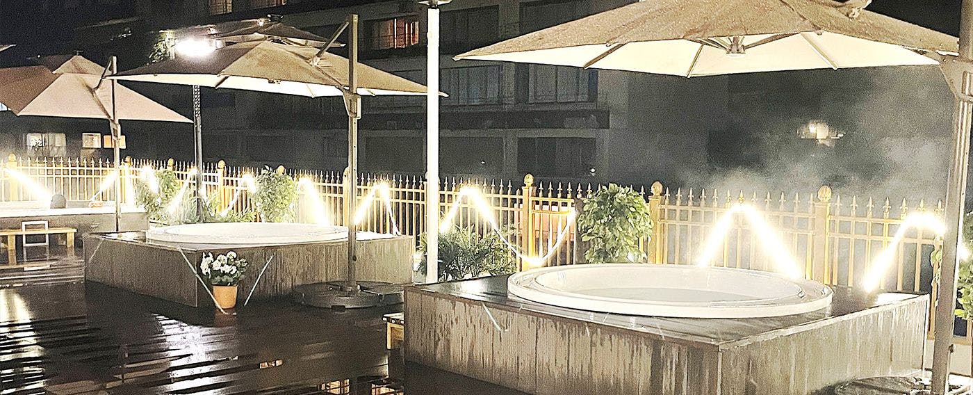 อ่างอาบน้ำชมวิวบนดาดฟ้า