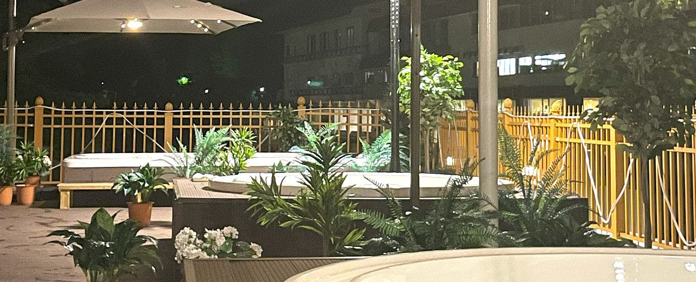 อ่างอาบน้ำชมวิวบนดาดฟ้า