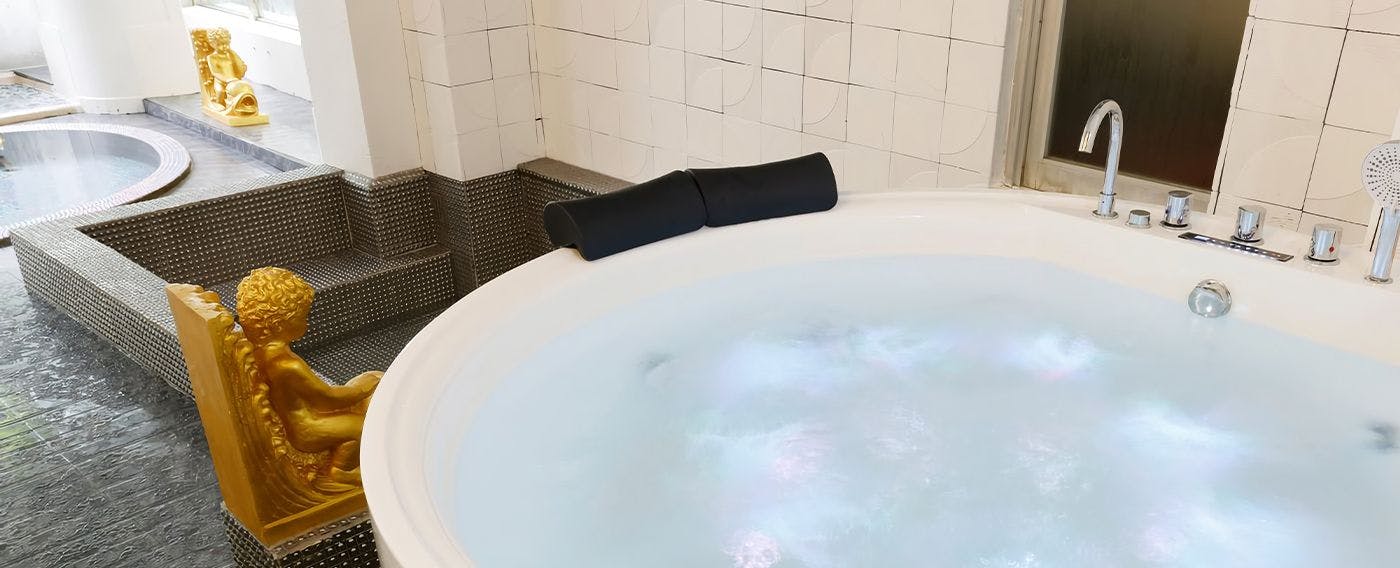 ห้องอาบน้ำรวมขนาดใหญ่