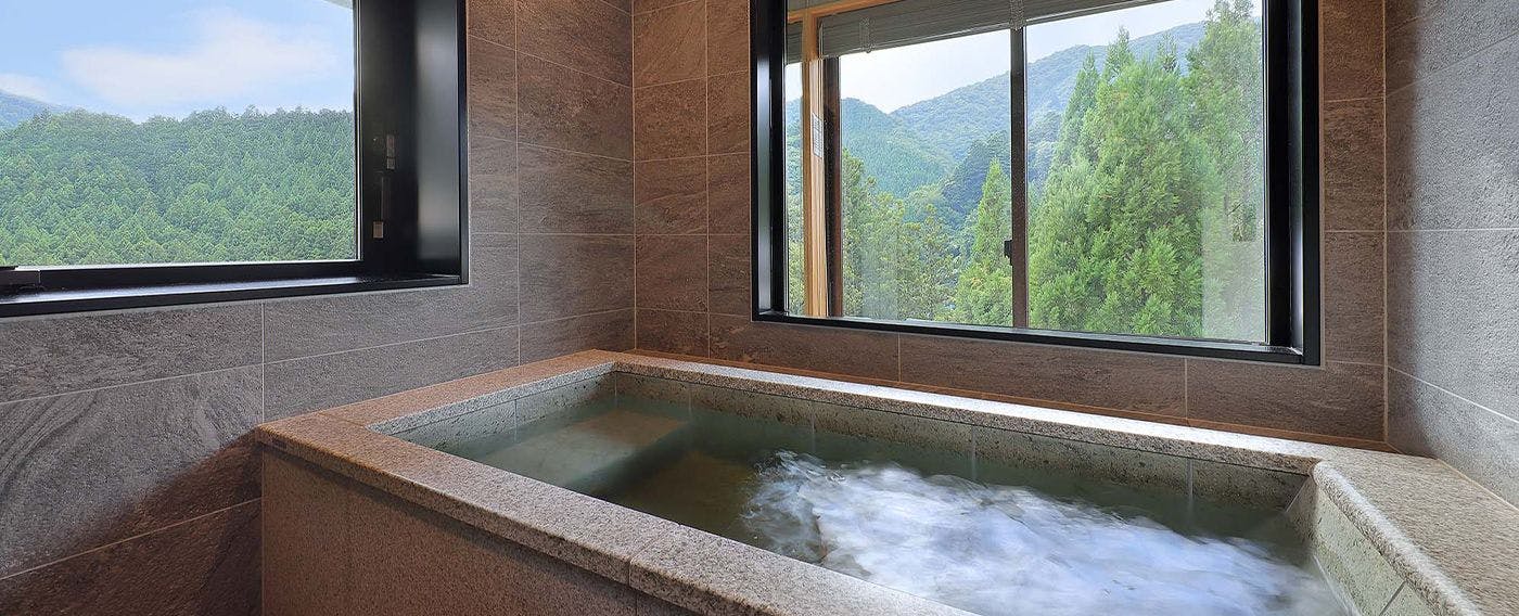 【สปาสวีท】ห้องสวีทพร้อมอ่างอาบน้ำชั้นบนสุด