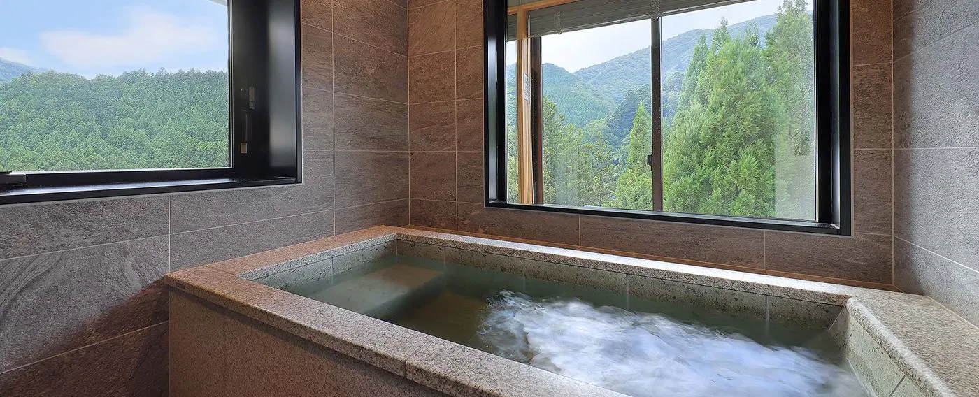 【สปาสวีท】ห้องสวีทพร้อมอ่างอาบน้ำชั้นบนสุด