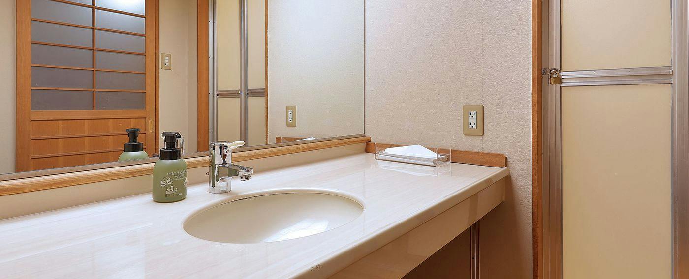 SHIN TOJI HOTEL LULUD