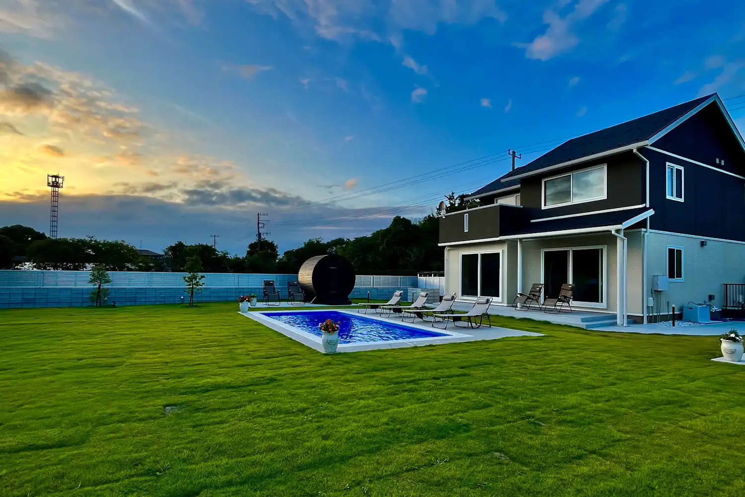 ภายนอกอาคาร