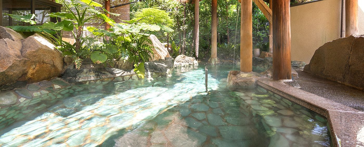 Mata air panas & bilik mandi