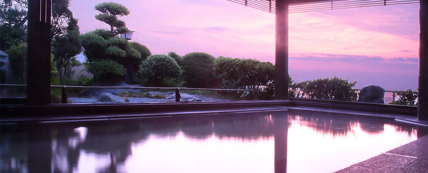 น้ำพุร้อนและอ่างอาบน้ำ