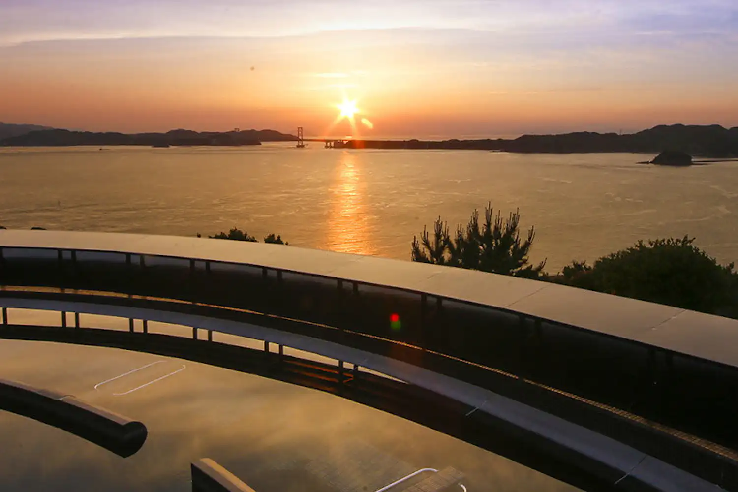 Pemandian dengan Pemandangan