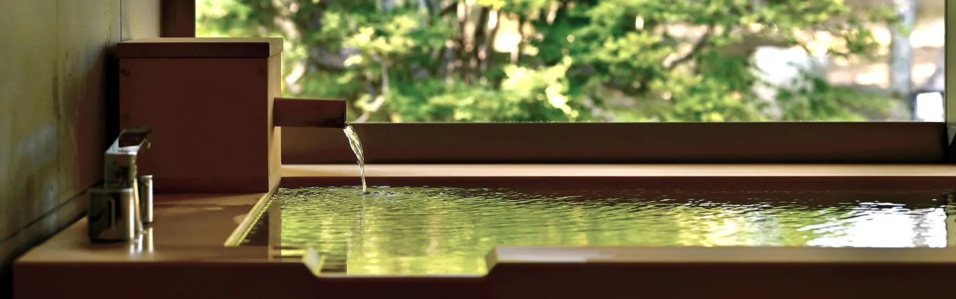 あわら温泉 光風湯圃 べにや