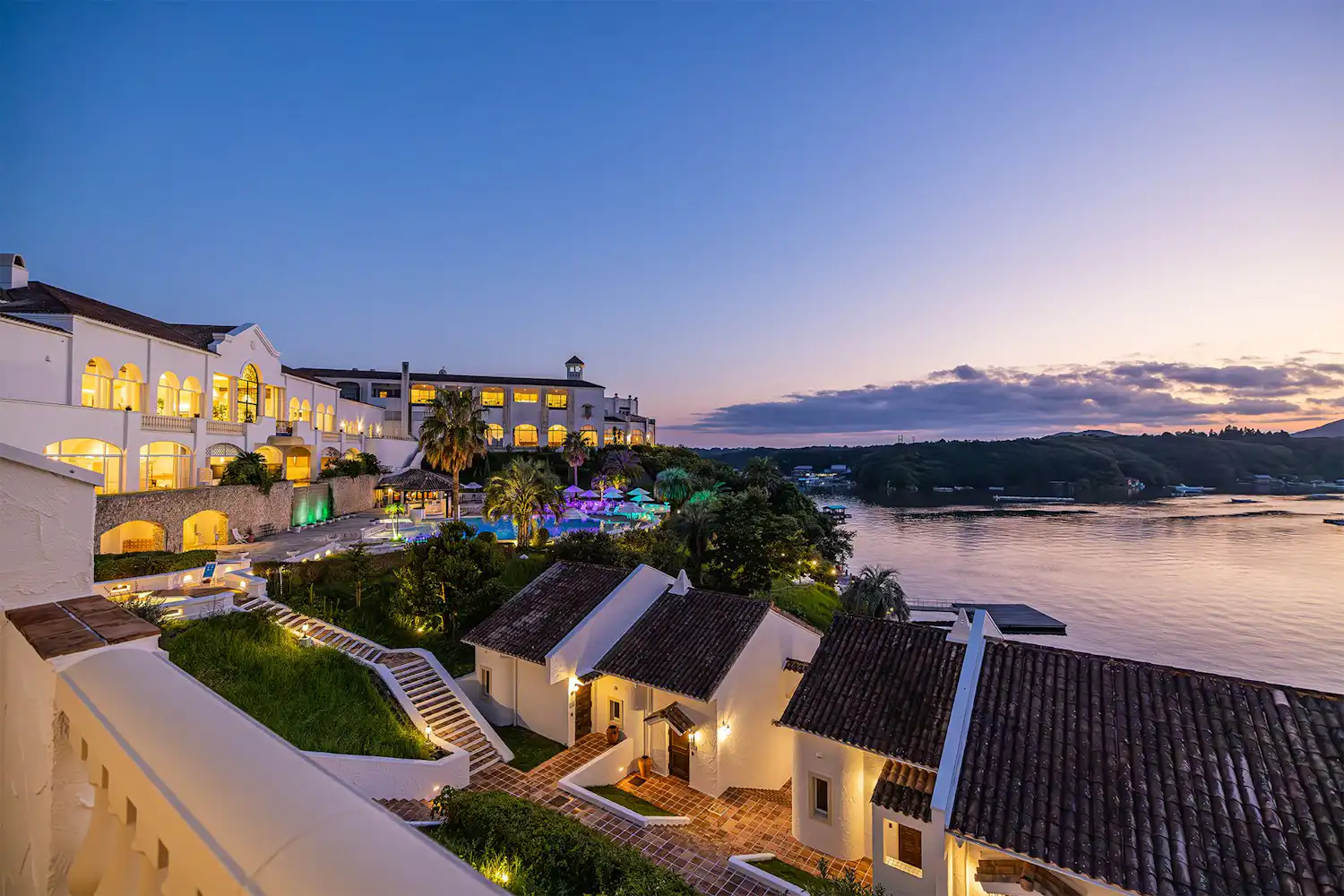 ลักษณะภายนอกในยามค่ำคืน