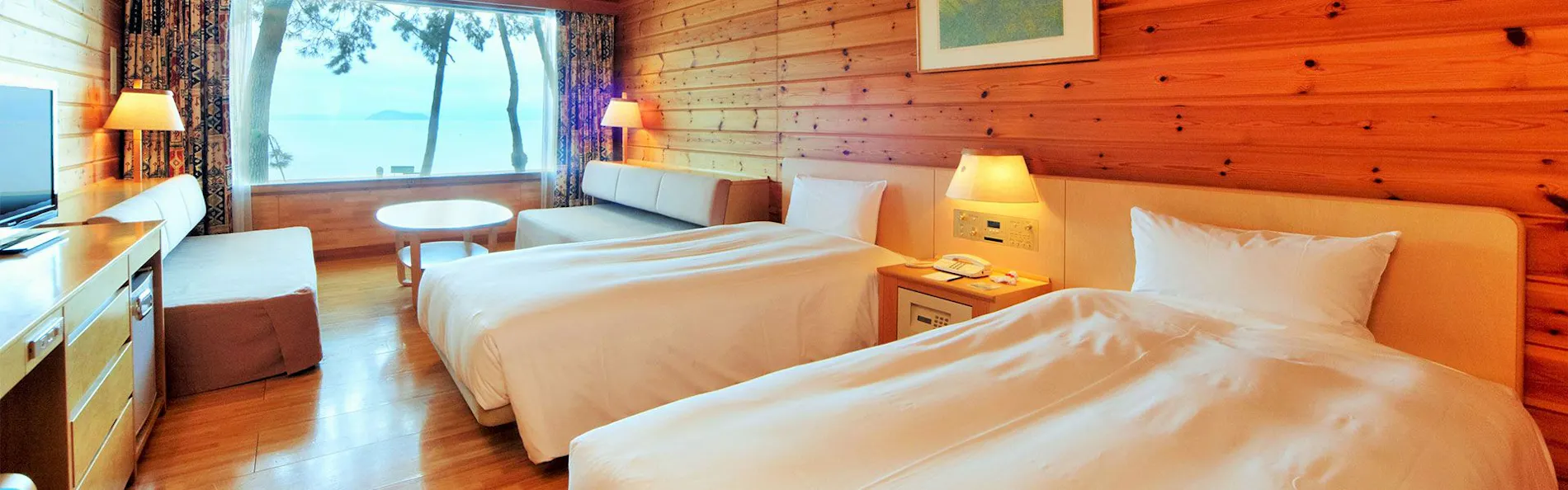 奥琵琶湖マキノグランドパークホテル