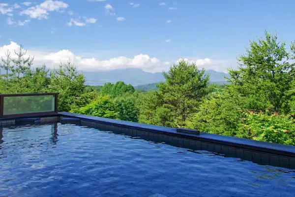 ออนเซ็นกลางแจ้ง