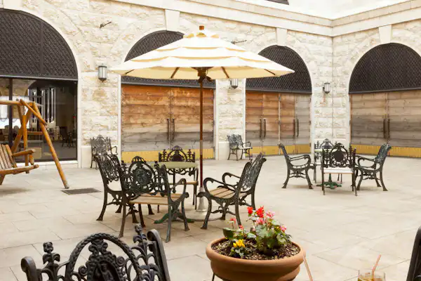 ลานกลาง