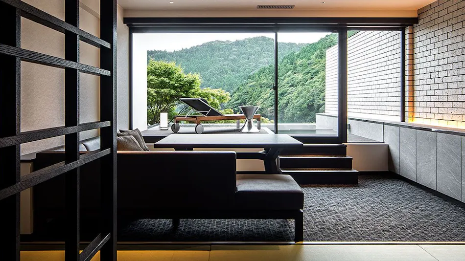 Unzen Onsen Gensen Kakenagashi & Oshidori no Ike wo Nozomu Bishoku no Yado Azumaen