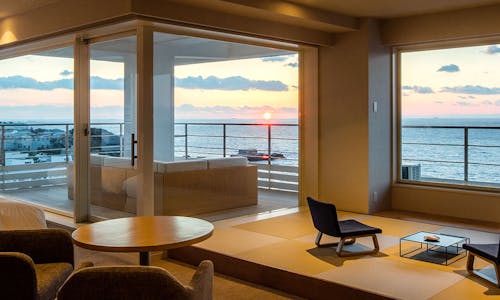 南紀白浜温泉のバルコニー テラス付のお部屋 おすすめホテル 旅館 7選 宿泊予約は 一休 Com